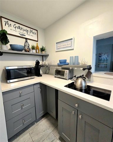 335 5TH AVENUE N, St Petersburg, FL 33701
