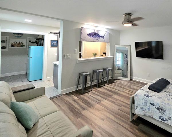 335 5TH AVENUE N, St Petersburg, FL 33701