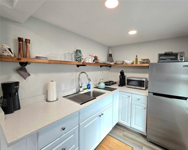 335 5TH AVENUE N, St Petersburg, FL 33701
