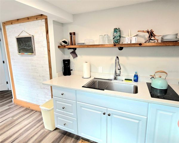 335 5TH AVENUE N, St Petersburg, FL 33701