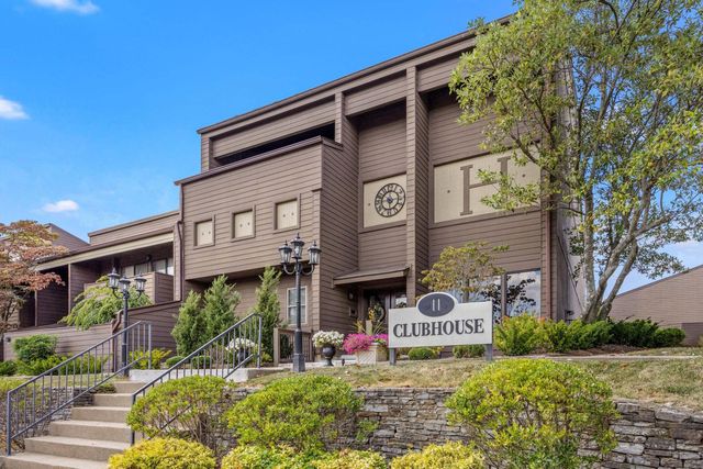 750 Shaker Drive 501, Lexington, KY 40504