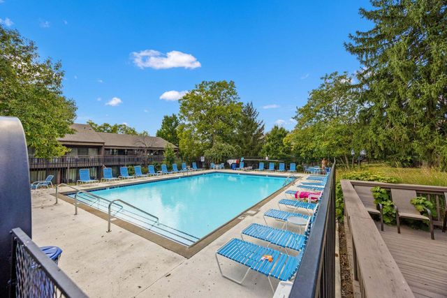 750 Shaker Drive 501, Lexington, KY 40504