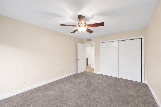 750 Shaker Drive 501, Lexington, KY 40504