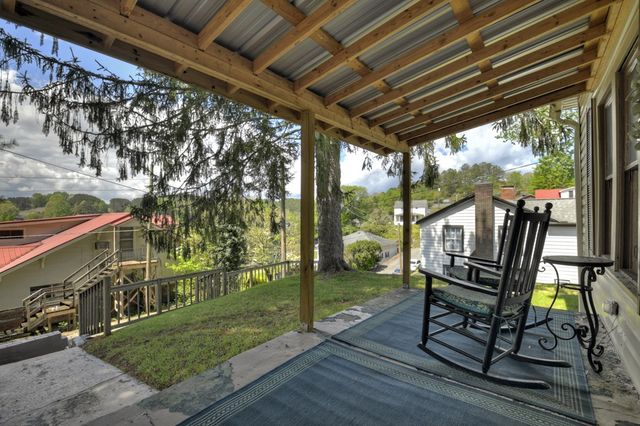 102 Riverview Street, Copperhill, TN 37317