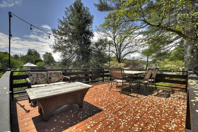 102 Riverview Street, Copperhill, TN 37317
