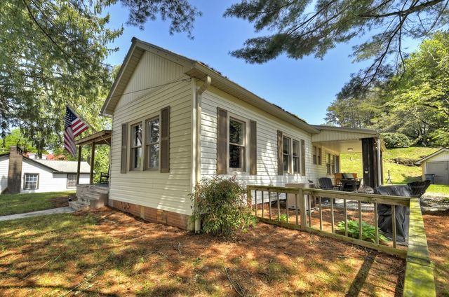 102 Riverview Street, Copperhill, TN 37317