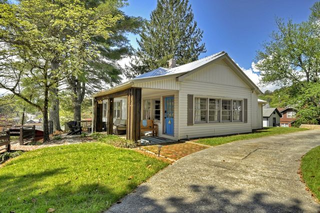 102 Riverview Street, Copperhill, TN 37317