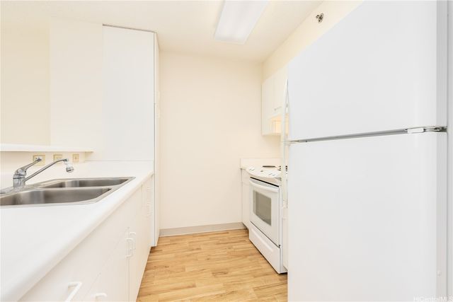 3009 Ala Makahala Place 504, Honolulu, HI 96818