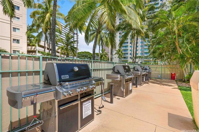 3009 Ala Makahala Place 504, Honolulu, HI 96818