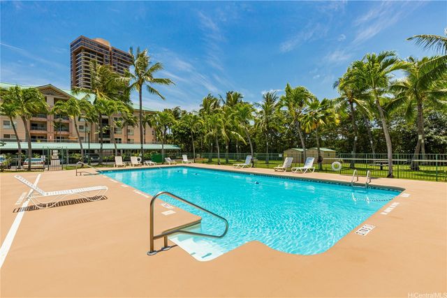 3009 Ala Makahala Place 504, Honolulu, HI 96818