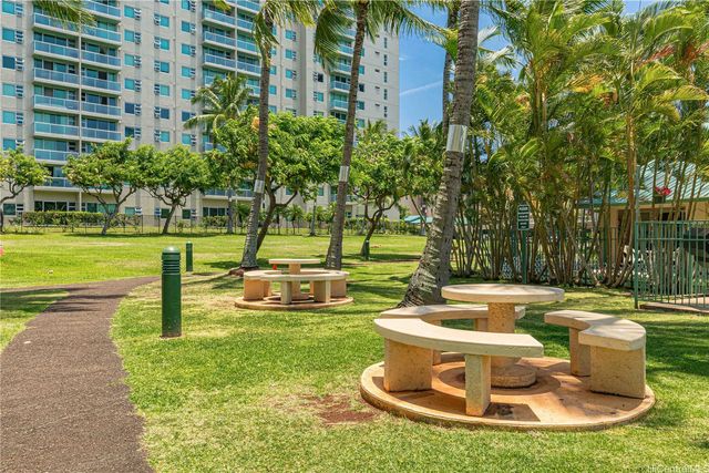 3009 Ala Makahala Place 504, Honolulu, HI 96818