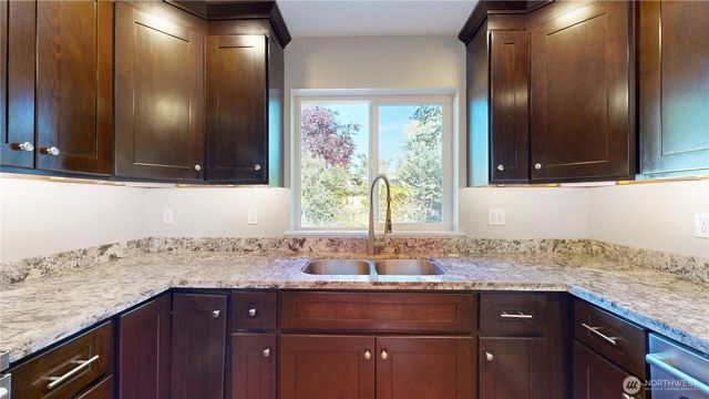 8836 E B Street, Tacoma, WA 98445