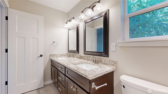 8836 E B Street, Tacoma, WA 98445