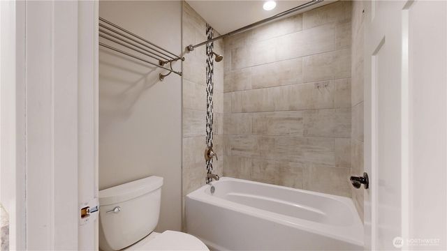 8836 E B Street, Tacoma, WA 98445