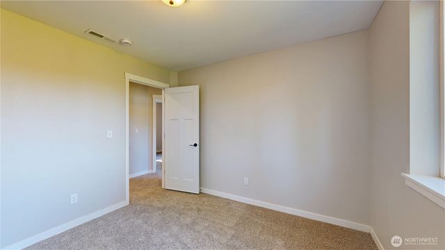 8836 E B Street, Tacoma, WA 98445