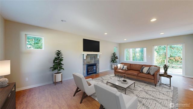 8836 E B Street, Tacoma, WA 98445