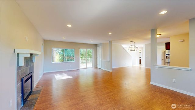 8836 E B Street, Tacoma, WA 98445