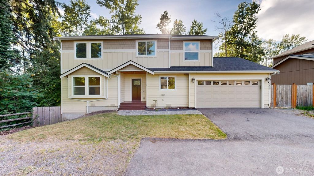8836 E B Street, Tacoma, WA 98445