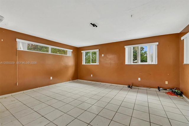 9921 SW 165th Ter, Miami, FL 33157