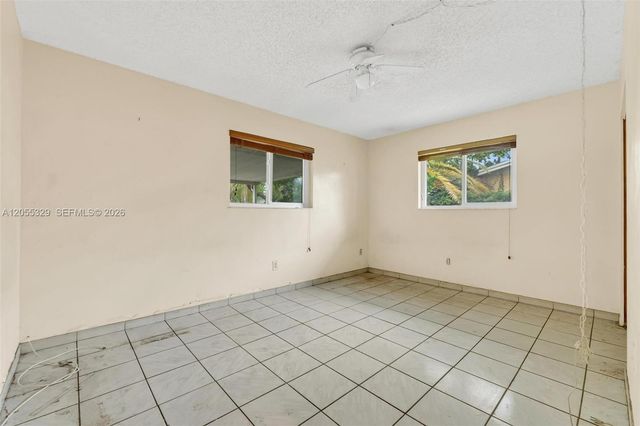 9921 SW 165th Ter, Miami, FL 33157