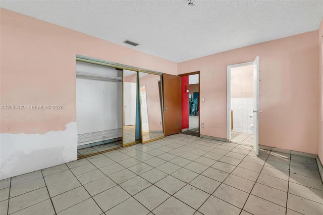 9921 SW 165th Ter, Miami, FL 33157
