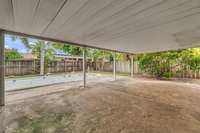 9921 SW 165th Ter, Miami, FL 33157