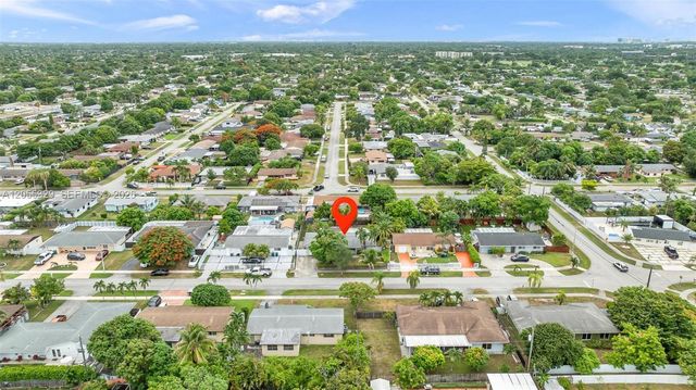 9921 SW 165th Ter, Miami, FL 33157