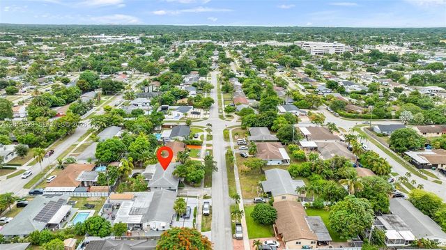 9921 SW 165th Ter, Miami, FL 33157