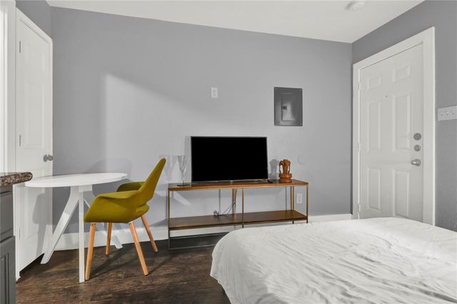 3714 Dabney 4, Houston, TX 77026