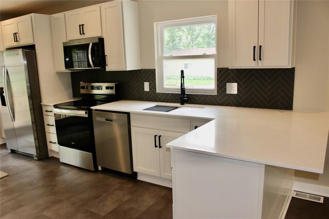 1615 56th Street, Des Moines, IA 50310