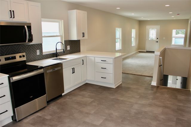 1615 56th Street, Des Moines, IA 50310