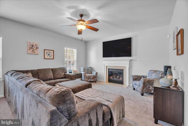 256 STAGGERBUSH RD, Williamstown, NJ 08094