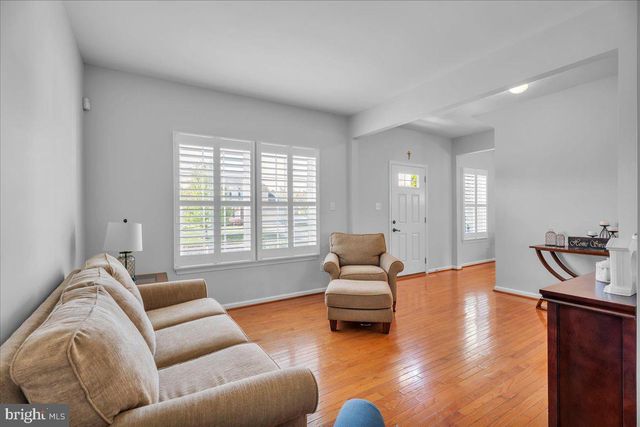 256 STAGGERBUSH RD, Williamstown, NJ 08094