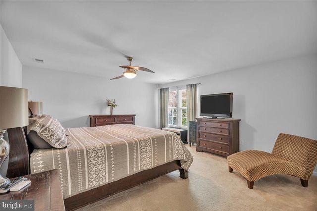 256 STAGGERBUSH RD, Williamstown, NJ 08094