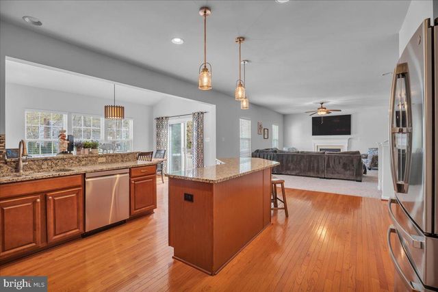 256 STAGGERBUSH RD, Williamstown, NJ 08094