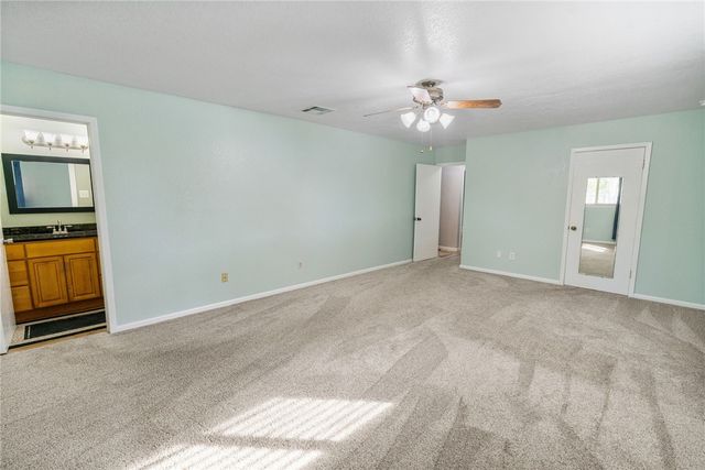 756 Alhambra Dr, Corpus Christi, TX 78418