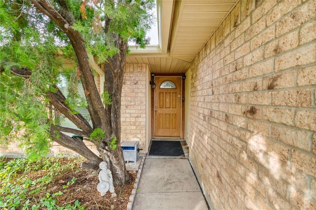 756 Alhambra Dr, Corpus Christi, TX 78418