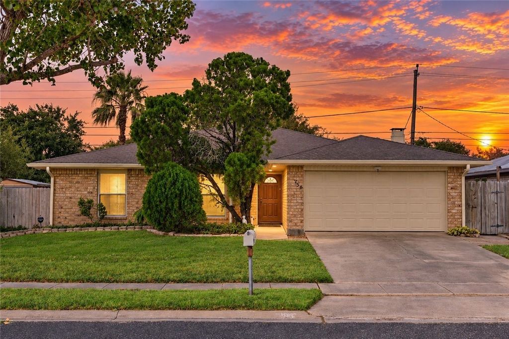 756 Alhambra Dr, Corpus Christi, TX 78418