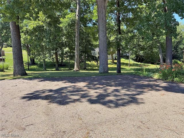 5022 Lawndale Street NW, Canton, OH 44708
