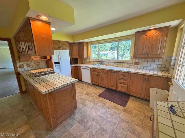 5022 Lawndale Street NW, Canton, OH 44708