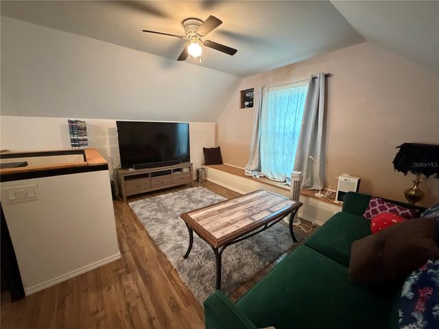 2516 3RD AVENUE S, St Petersburg, FL 33712