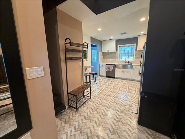 2516 3RD AVENUE S, St Petersburg, FL 33712