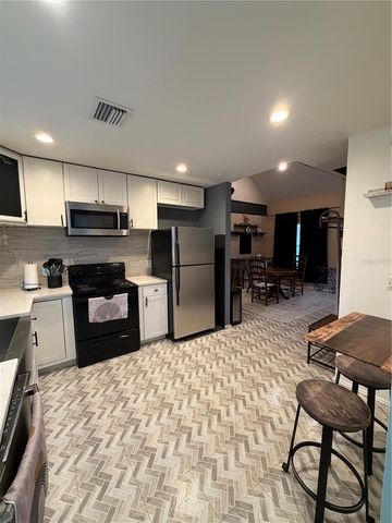 2516 3RD AVENUE S, St Petersburg, FL 33712