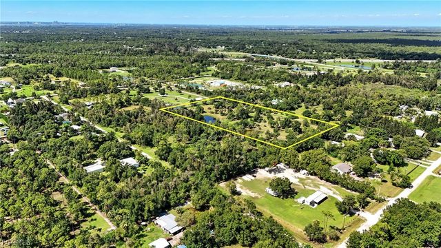 6821 Rich RD, North Fort Myers, FL 33917