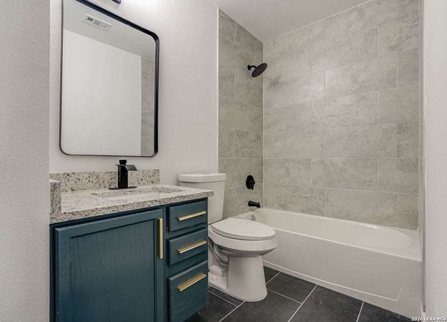 818 Camel Back, New Braunfels, TX 78130