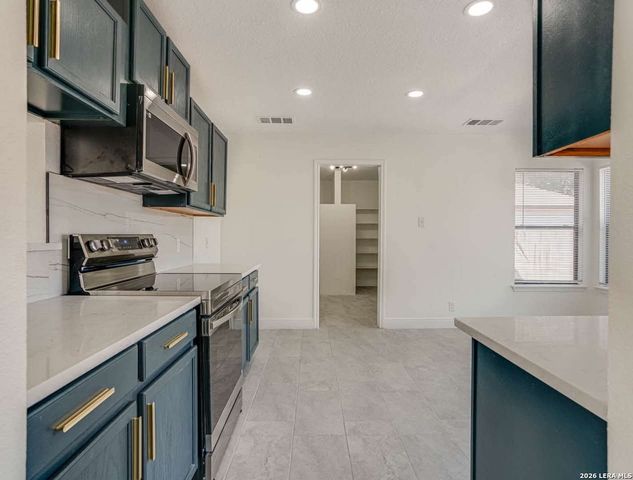 818 Camel Back, New Braunfels, TX 78130