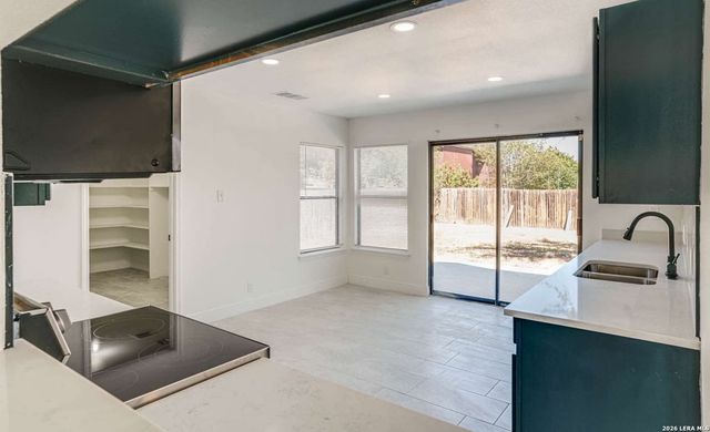 818 Camel Back, New Braunfels, TX 78130