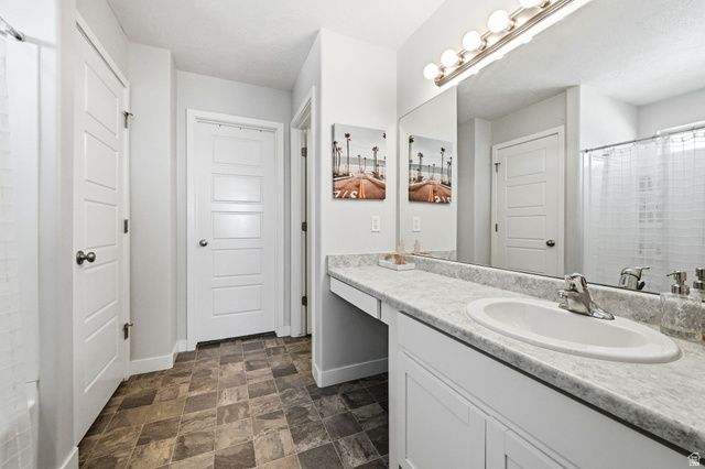 1175 W SILVER HOLLOW RD, Syracuse, UT 84075
