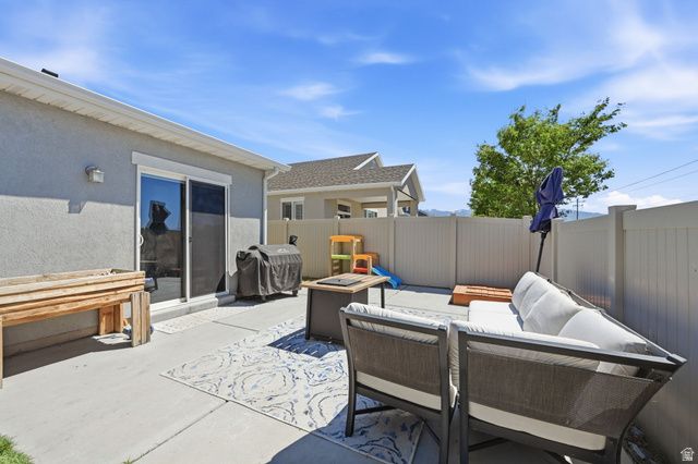 1175 W SILVER HOLLOW RD, Syracuse, UT 84075