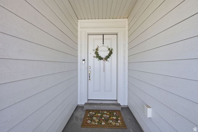 1175 W SILVER HOLLOW RD, Syracuse, UT 84075